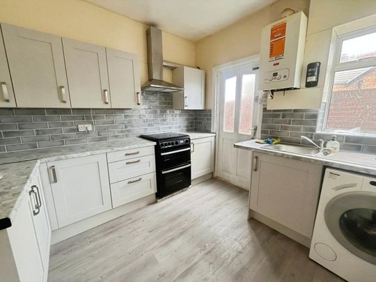 4 bedroom house to rent - Photo 1