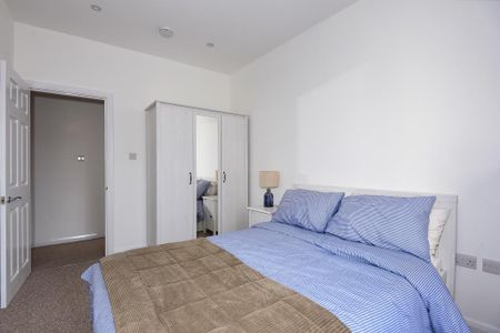 2 bedroom flat to rent - Photo 4