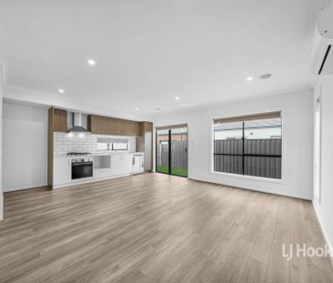 18 Yucamane Drive, Truganina VIC, Belconnen - Photo 1