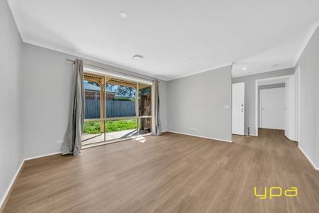 2 Buckley Way, Lynbrook - Photo 5