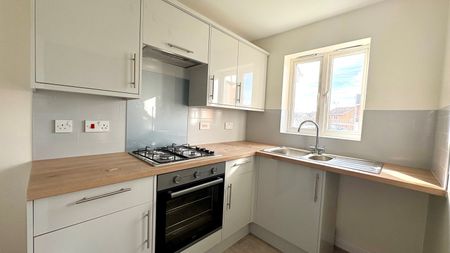 Marley Bank, Mansfield, NG18 - Photo 2