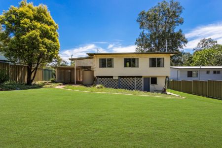 FAMILY HOME ON LARGE BLOCK IN BLACKSTONE - Photo 4