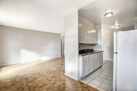 The Nottingham - Photo 2