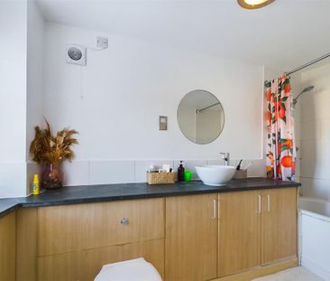 3 bedroom maisonette to rent - Photo 6