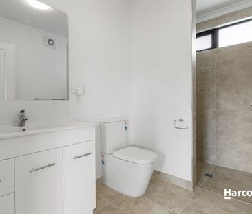 Brand New 2 Bedroom Unit. - Photo 6
