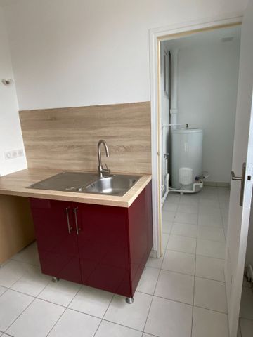 Location Appartement 3 pièces 68m² - Photo 5