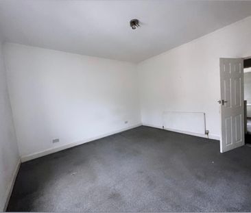 2 bed terraced house to rent in Queensberry Road, Burnley, BB11 - Photo 1