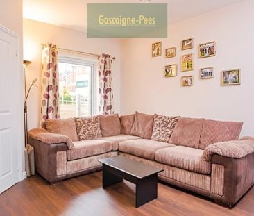 Sherborne Fields, RG24 - Photo 1