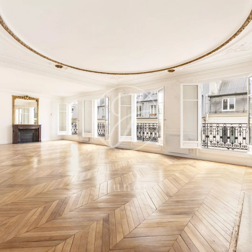 Tout savoir sur cet appartement dans le quartier Elysées-Madeleine, à Paris 8ème - Photo 1