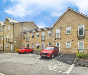 2 bedroom Flat To Let - Photo 3