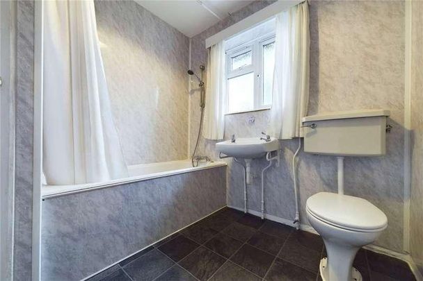 Worcester Close, Reading, Berkshire, RG30 - Photo 1