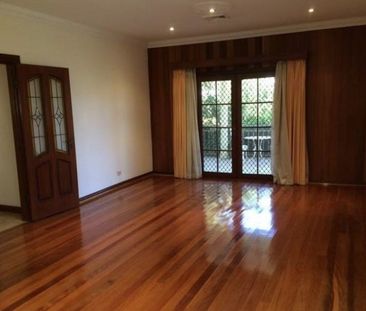 4 Bedroom Family Home - Photo 3