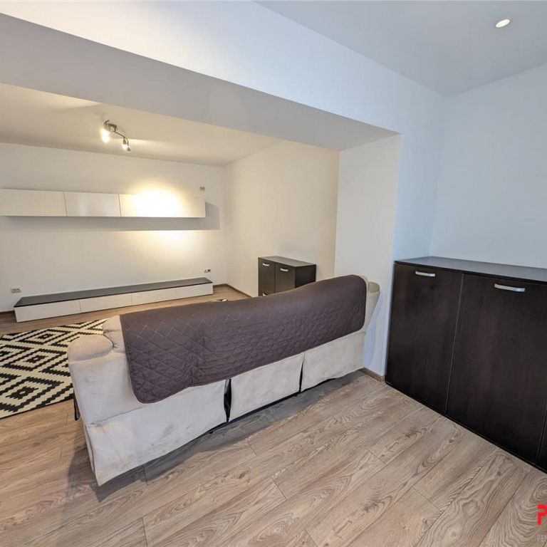 Vila in oras - apartament 3 camere - curte - Fotografie 1