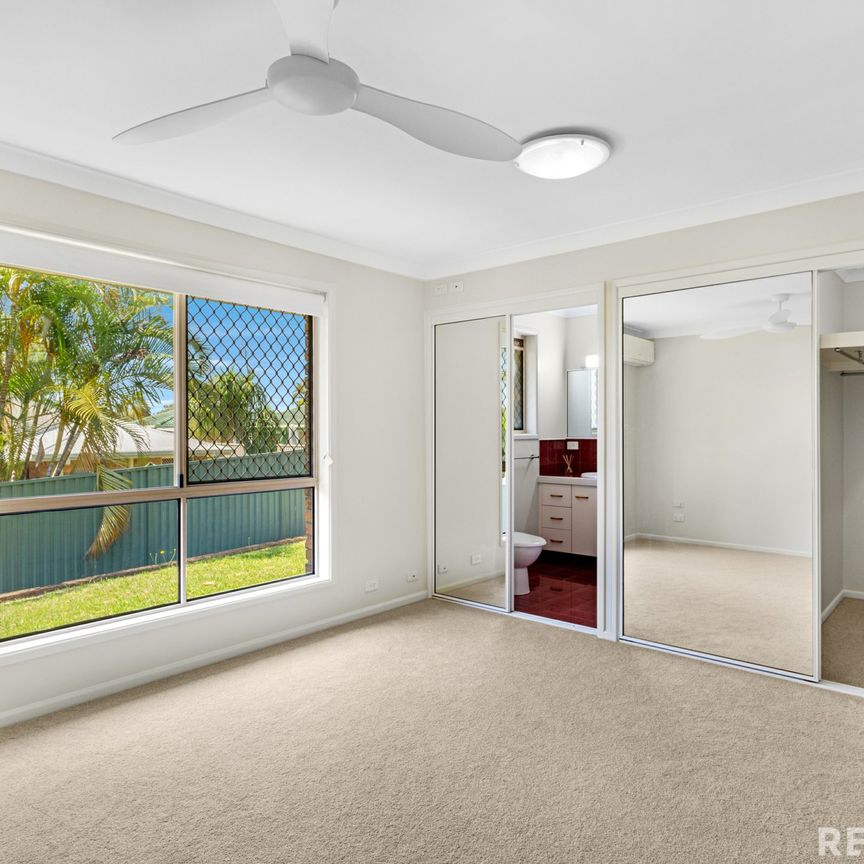 3 Glendale Place, Helensvale QLD 4212 - House For Rent | Domain - Photo 1