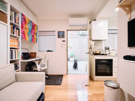 Stylish Studio with Parking in a Prime Inner West Location - Photo 5