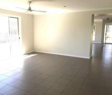 BEAUTIFUL PROPERTY IN HOMEVIEW - Photo 1