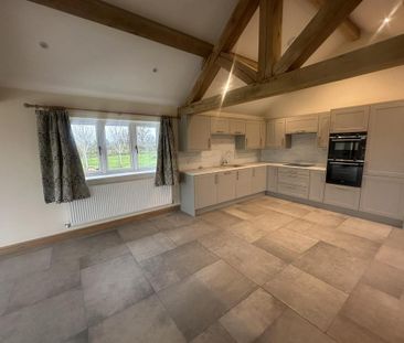 2 bedroom barn to rent - Photo 3