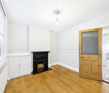 2 bedroom semi-detached house to rent - Photo 2