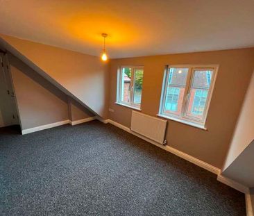 Hallgate, Cottingham, HU16 - Photo 2