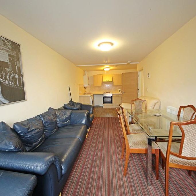 5 bedroom maisonette to rent - Photo 1