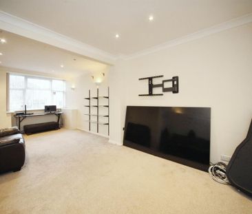 2 bedroom semi-detached house to rent - Photo 3