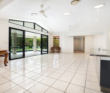 Hinterland Living in Peregian Beach - Photo 1
