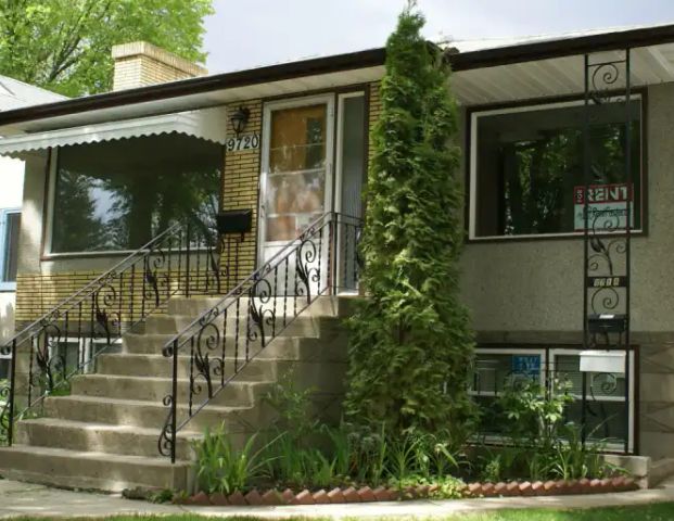 GREAT UA 3 bdrm MAIN FLR All Hardwood Strathcona | 97 st and 84 ave, Edmonton - Photo 1