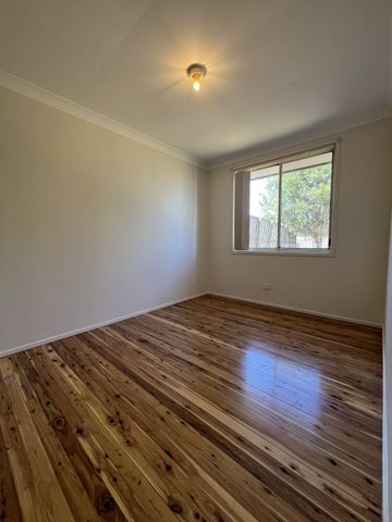 Spacious Yard & Comfortable Living in the Heart of St Andrews - Photo 3