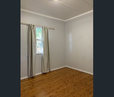 3 BEDROOM HOUSE IN NAROOMA - Photo 2