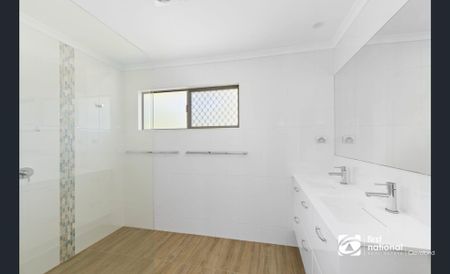 LARGE FAMILY HOME WITH SHED AND DOUBLE CARPORT. NB: RENT TO INCREASE TO $950 PW TWO MONTHS AFTER LEASE COMMENCES. - Photo 4