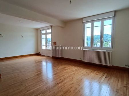 Location Appartement 5 pièces 99 m2 à Lons-le-Saunier - Photo 3