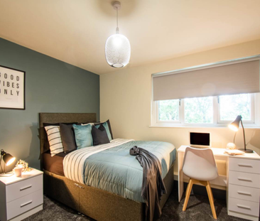 Westover Road (room 4), Bramley , Leeds - Photo 5