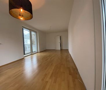 Moderne 3-Zi.Wohnung mit Loggia in bester Lage in NMS-Zentrum ! - Photo 3