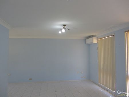 Charming Brick Veneer House - Photo 2