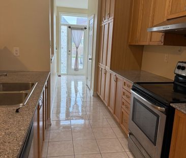 For Lease - 223 South Unionville Avenue, Markham, Ontario - Photo 5
