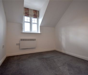 10 Cedarwood Close, Northenden, Greater Manchester, M22 4QJ - Photo 3