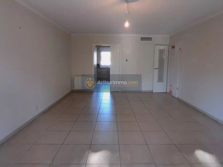 Location Appartement 3 pièces 71 m2 à Saint-Aygulf - Photo 3