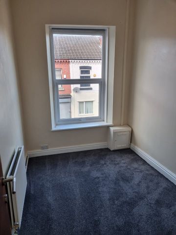 2 Bed Flat, New Ferry Road, CH62 - Photo 3