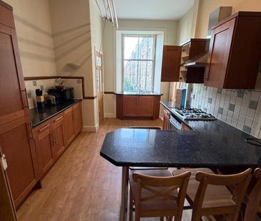 4 Bed Flat, Edinburgh, EH9 - Photo 3