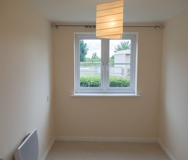 Light, Spacious and Modern 2 Bedroom Apartment to Let in Soham - Photo 5