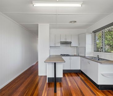 30 Centre Street, Aspley QLD, Belconnen - Photo 1