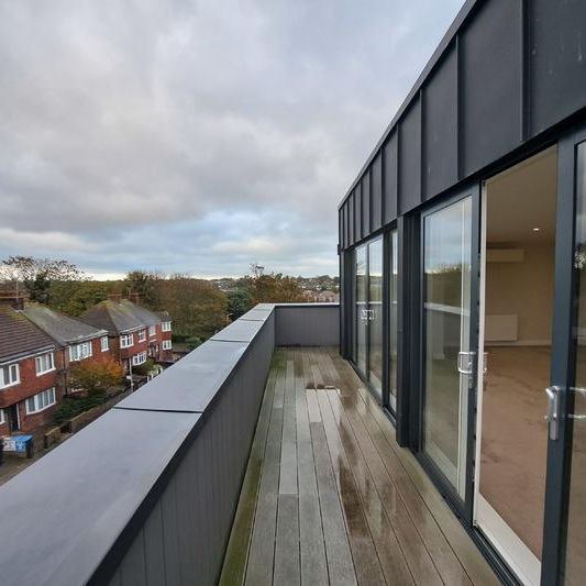 2 bedroom penthouse to rent - Photo 1
