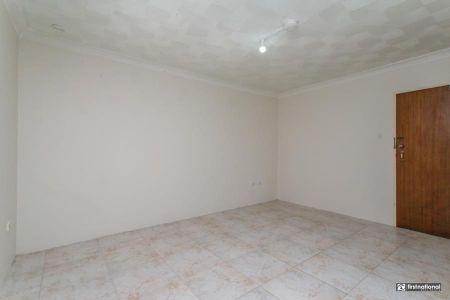 Ideal Location! - Photo 4