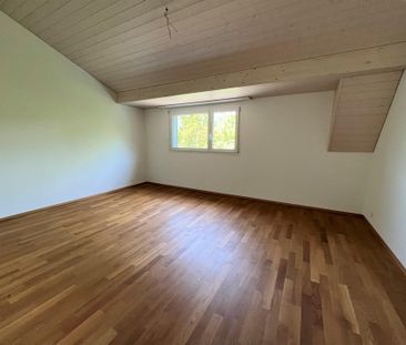 Grosszügige 3,5-Zimmer-Dachwohnung mit Balkon an erhöhter Lage - Foto 3