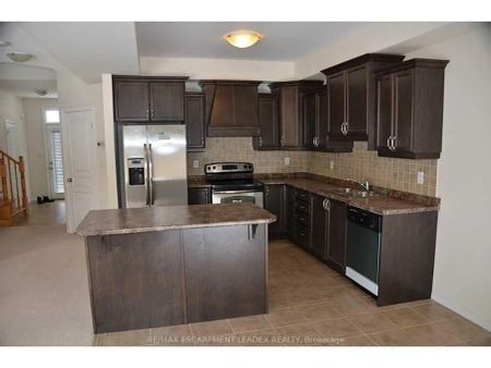 Property For Lease | X9278830 - Photo 2