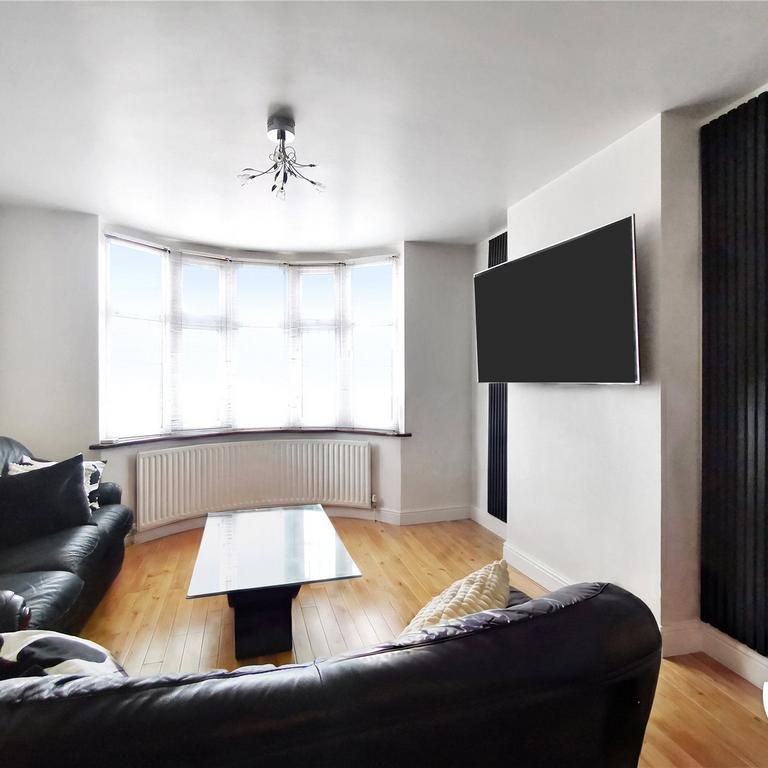 3 bedroom semi-detached house to rent - Photo 1