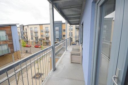 Quayside Drive, Colchester - Photo 4