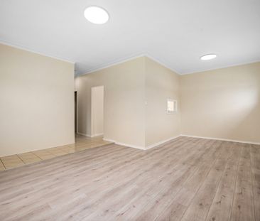 RENOVATED LARGE 4 BEDROOM FAMILY HOME - Photo 1