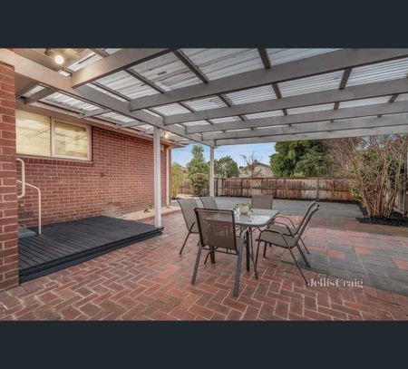 16 Northam Street, Glen Waverley, Vic 3150 - Photo 5