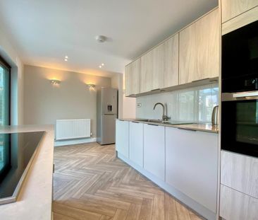 4 bedroom terraced house to rent - Photo 6